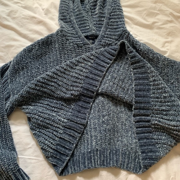 Forever 21 Knit Sweater/Hoodie - Picture 1 of 3